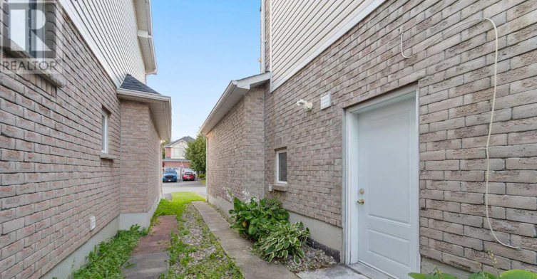 35 Weldon Street, Whitby, ON, L1R 2T5 - 3