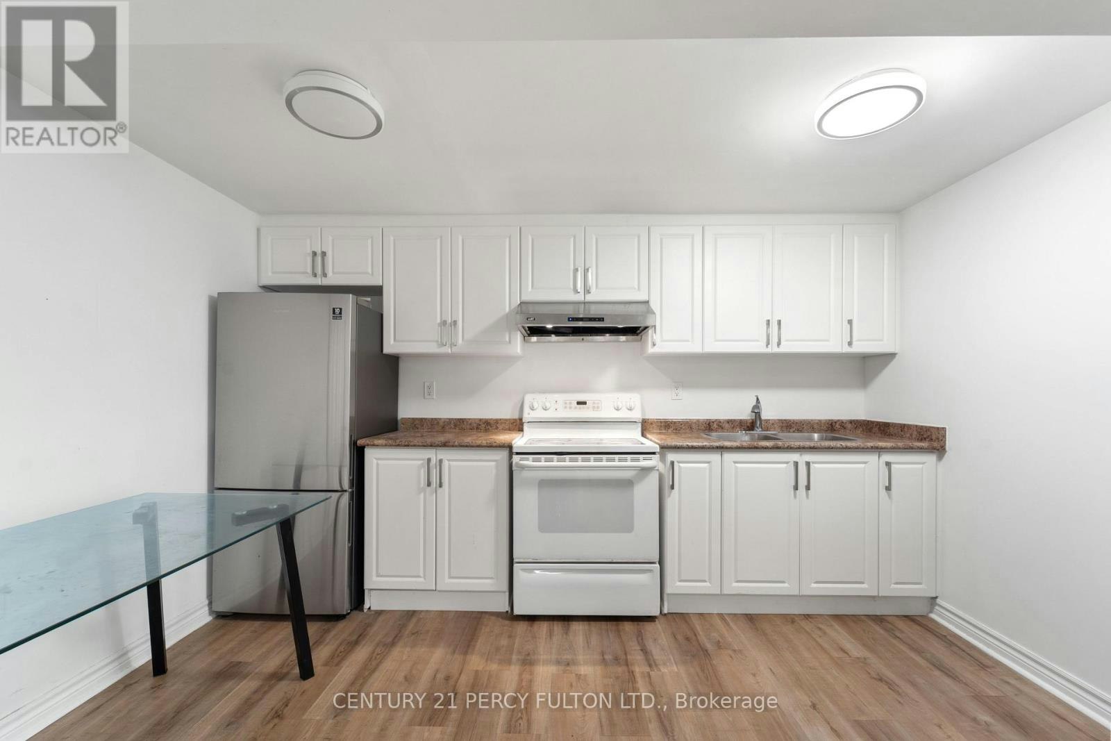 35 Weldon Street, Whitby, ON, L1R 2T5 - 8