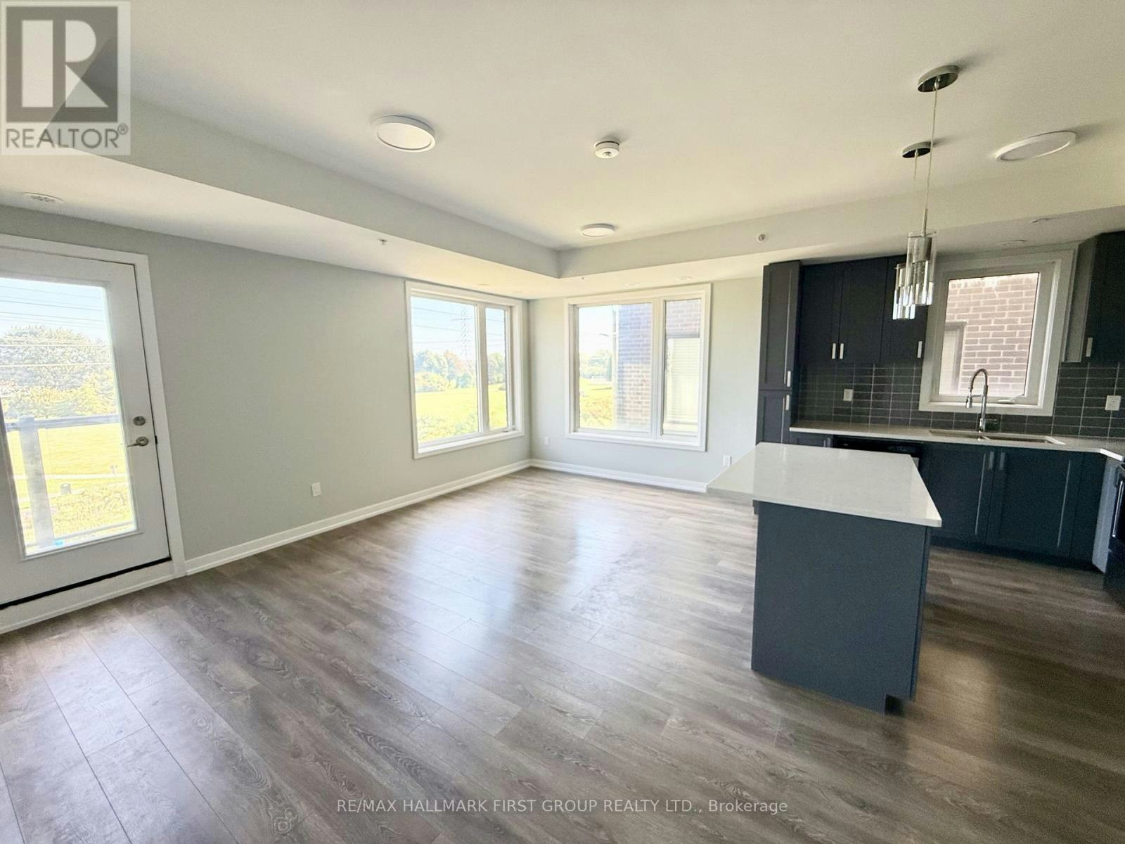318-1555 Kingston Road, Pickering, ON, L1V 0E9 - 3