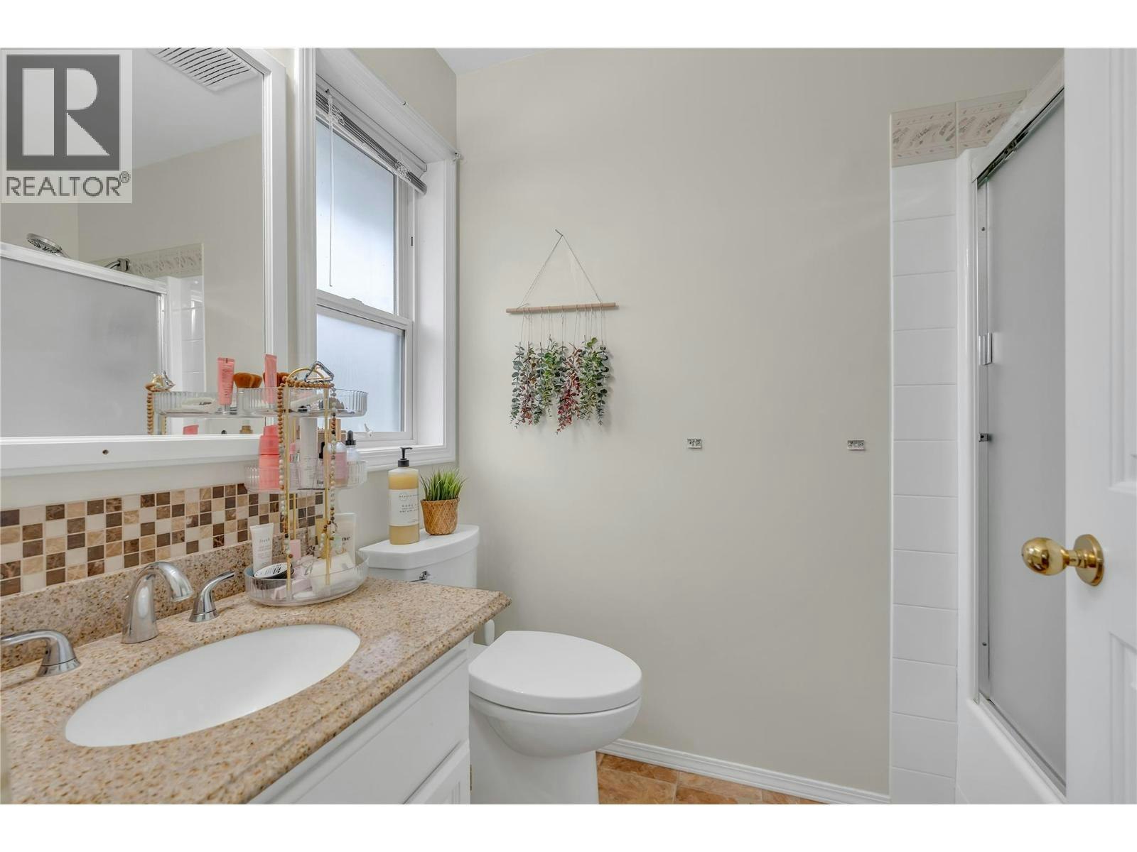 114 Vancouver Place, Penticton, BC, V2A 1A7 - 24