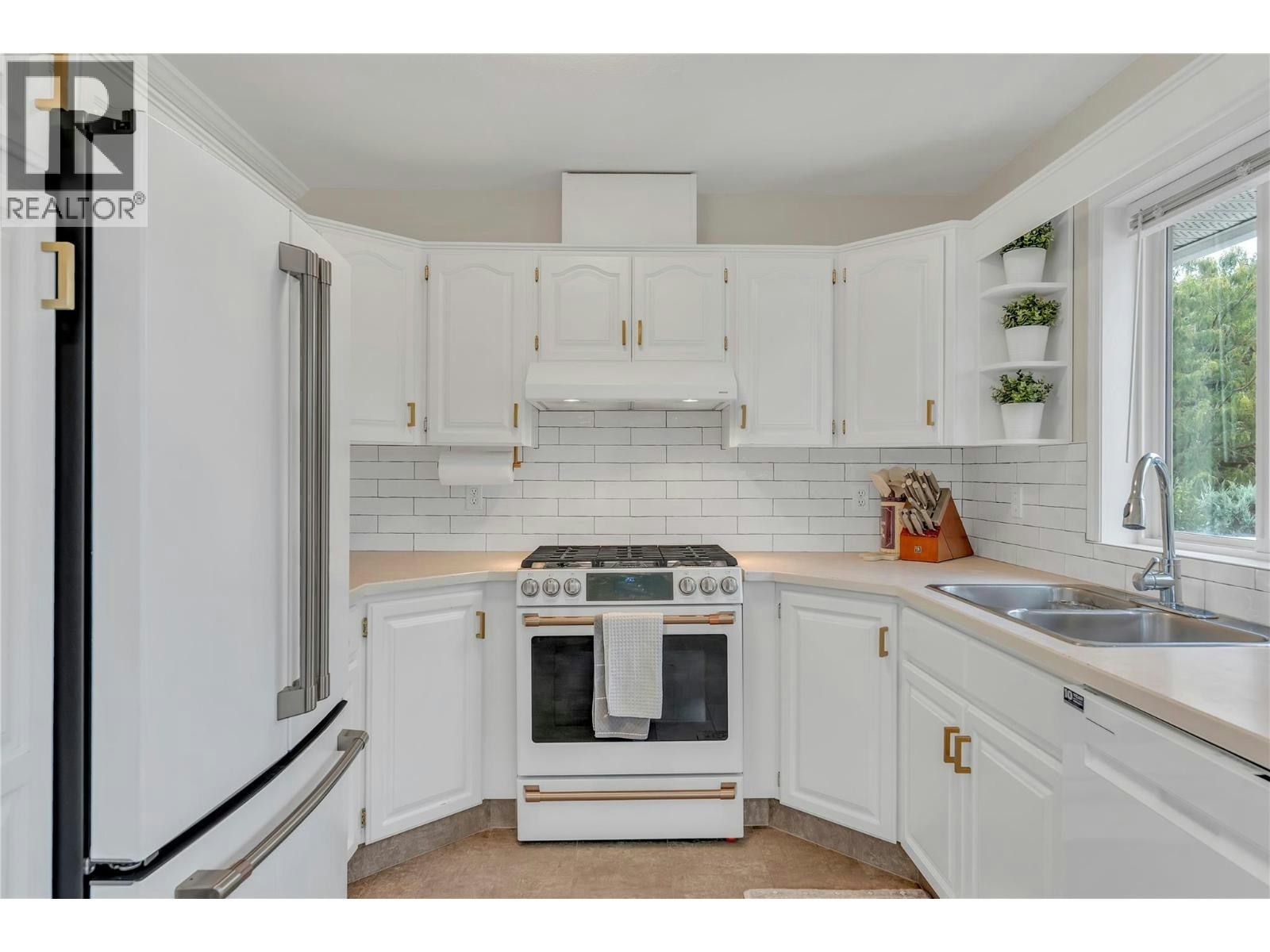114 Vancouver Place, Penticton, BC, V2A 1A7 - 21