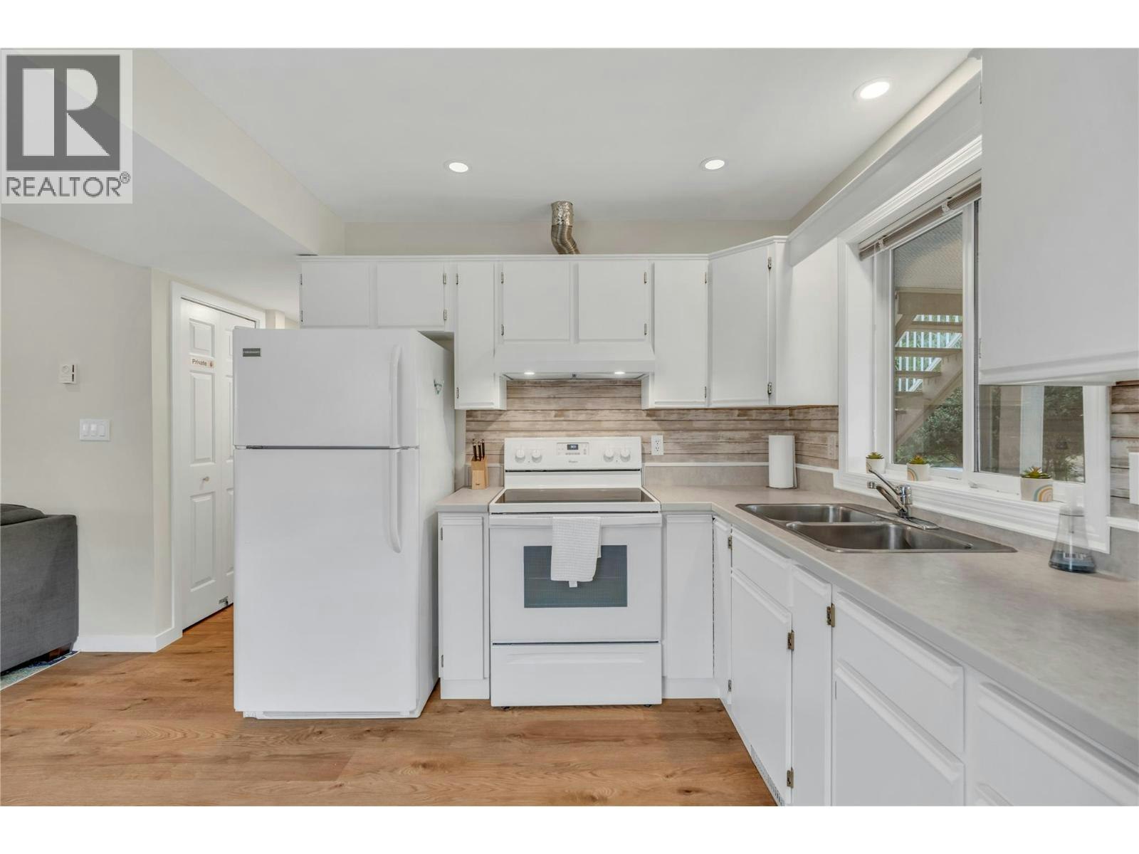 114 Vancouver Place, Penticton, BC, V2A 1A7 - 39