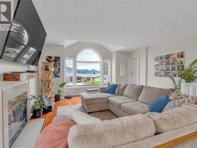 114 Vancouver Place - 4