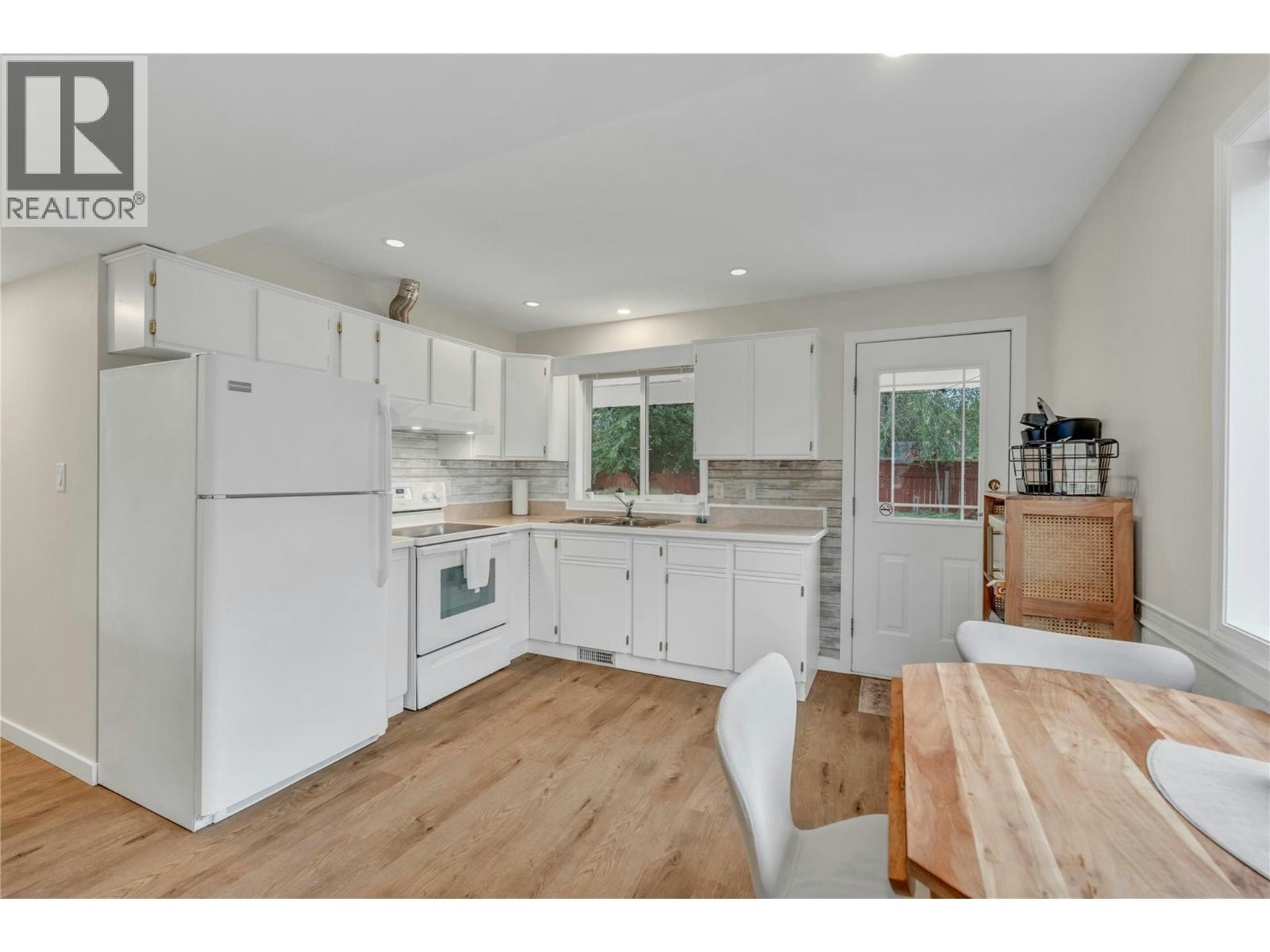 114 Vancouver Place, Penticton, BC, V2A 1A7 - 35