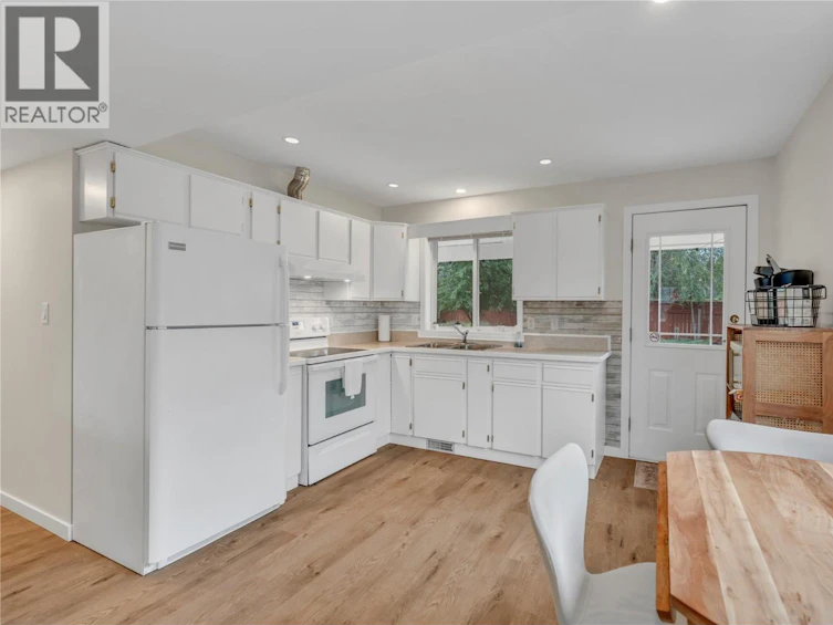 114 Vancouver Place, Penticton, BC, V2A 1A7 - 35