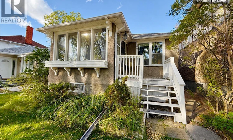 179 Angus Crescent