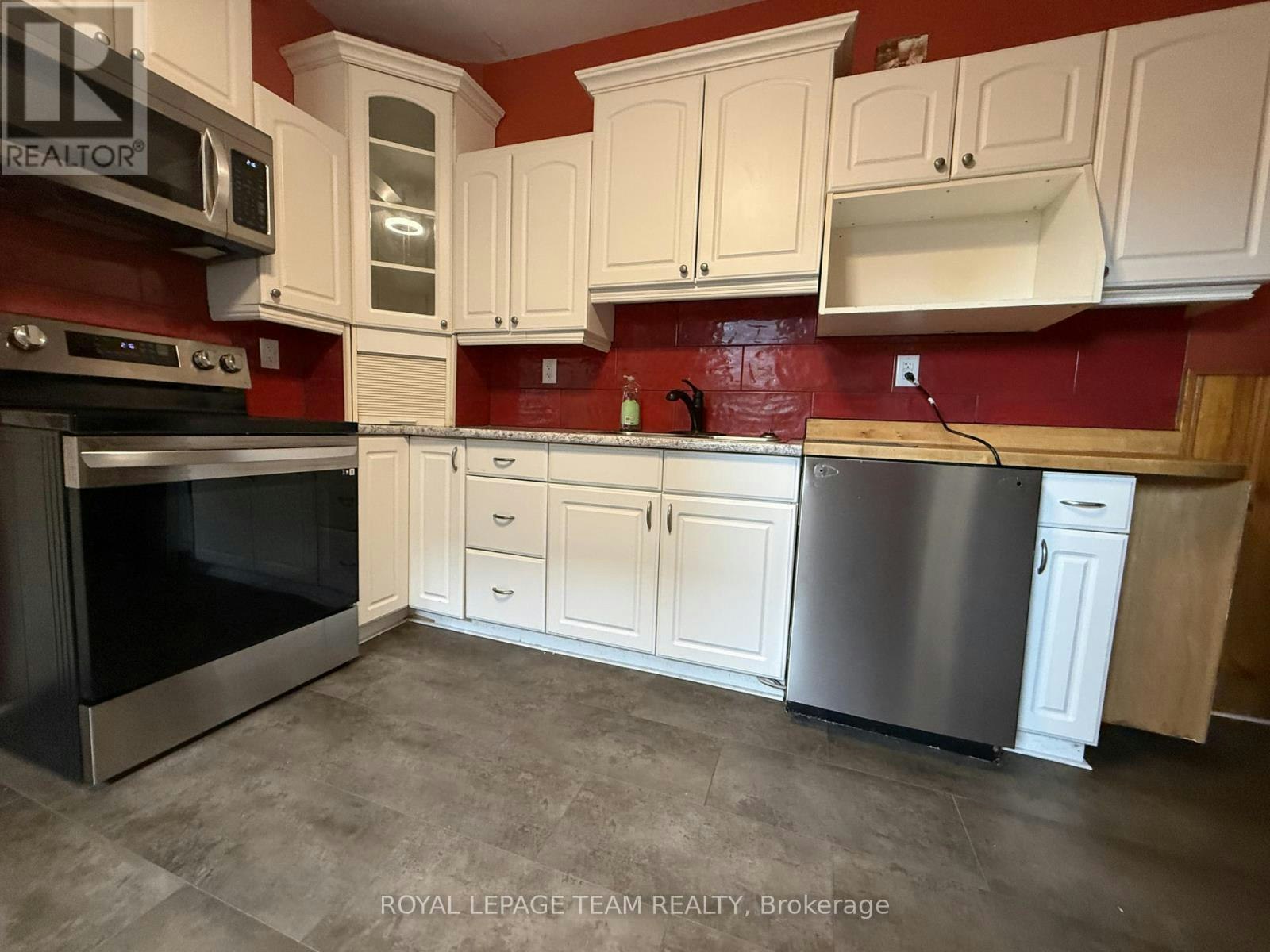 60 Herridge Street, Ottawa, ON, K1S 0G9 - 4