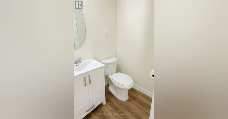 203 - 198-200 Queen Street W, Toronto, ON, M5V 1Z2 - 4
