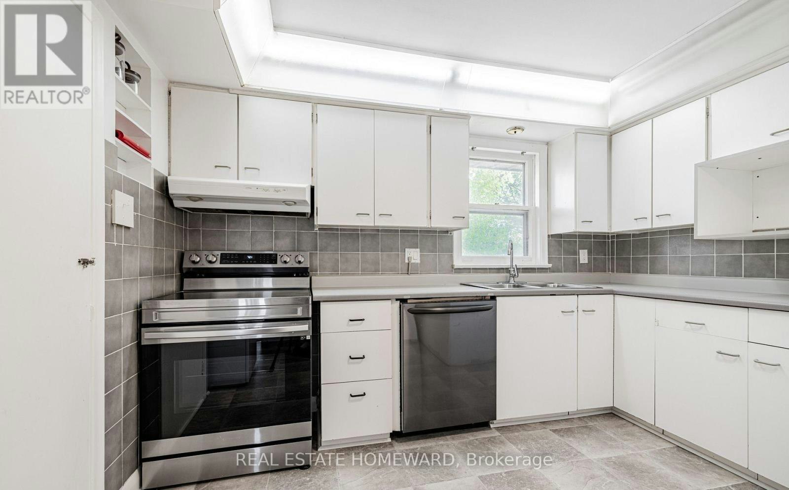 MAIN-11 Greenbriar Road, Toronto, ON, M2K 1H4 - 5
