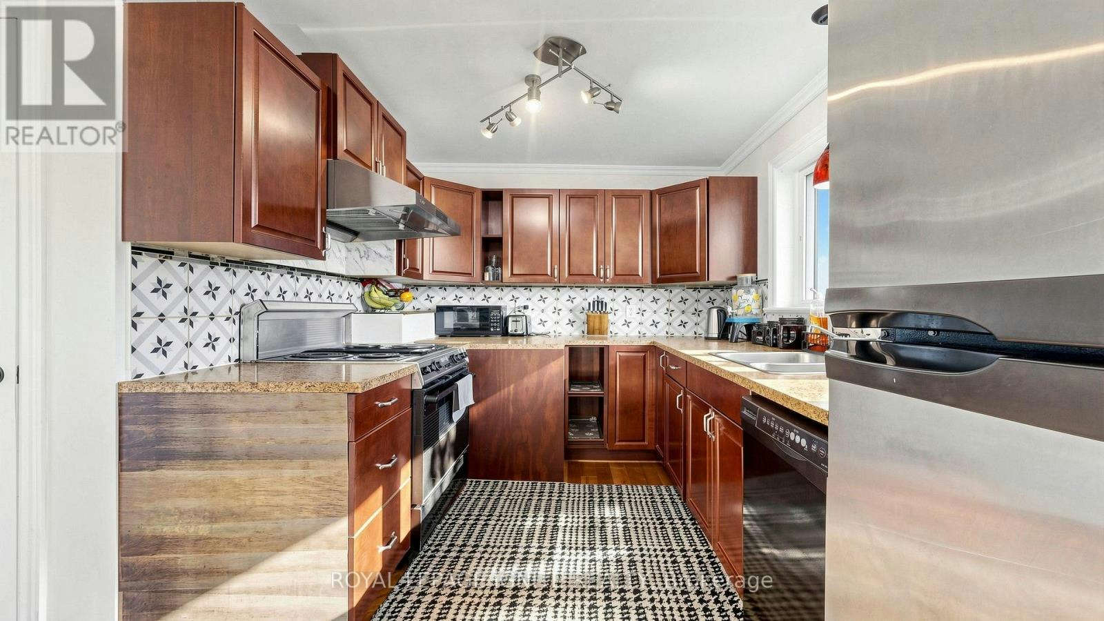 487 Wilson Road S, Oshawa, ON, L1H 6E1 - 18