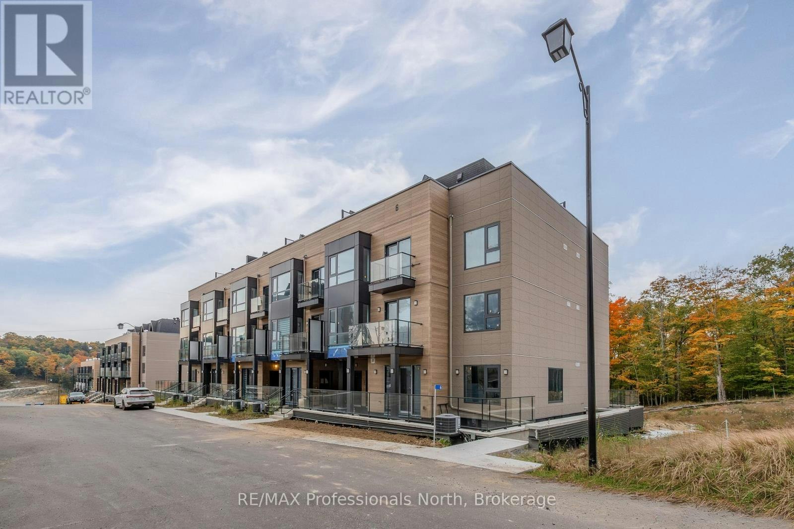 103-6 Suncrest Lane, Huntsville, ON, P1H 0K3 - 2