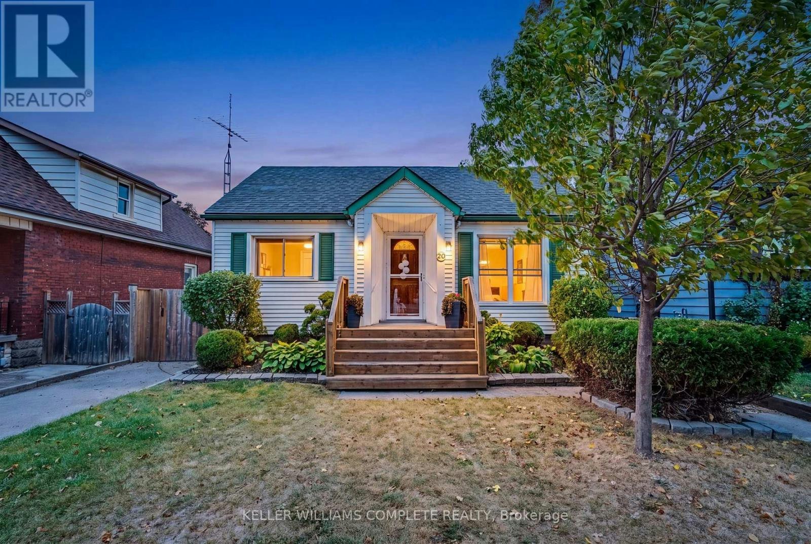 20 18th Street EAST, Hamilton, ON, L9A 4N7