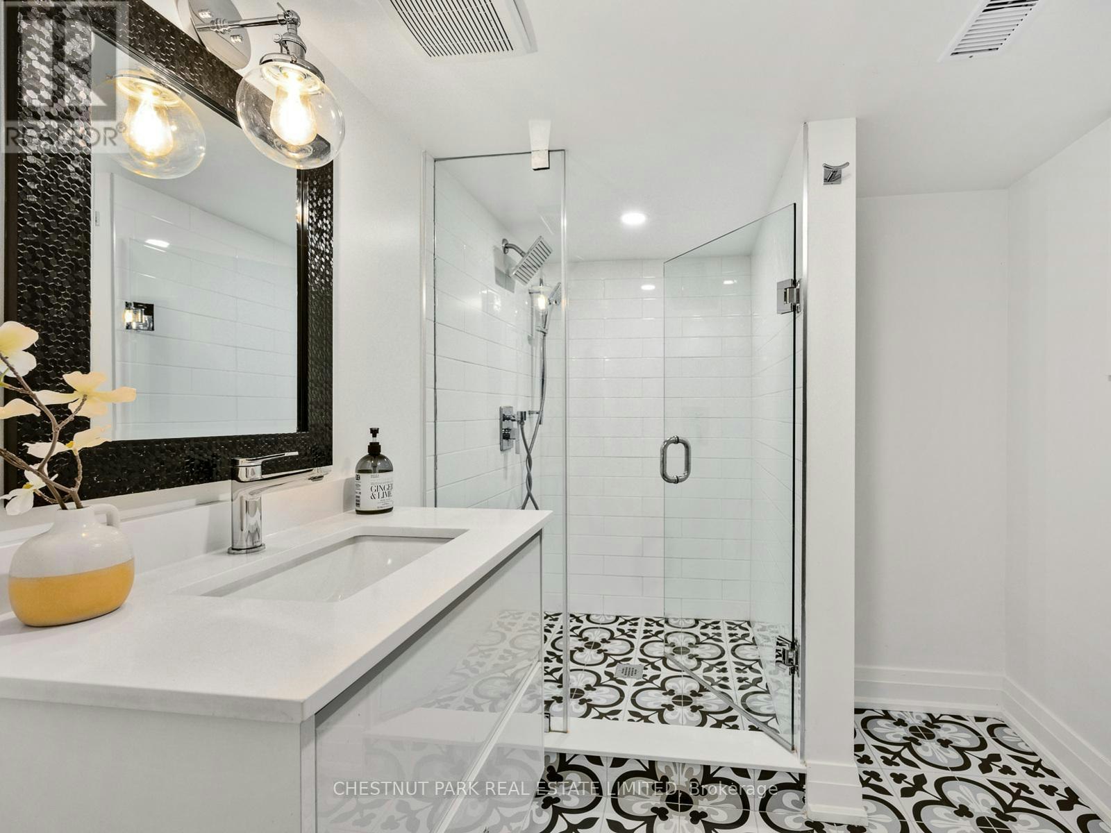 629 Duplex Avenue, Toronto, ON, M4R 1W1 - 36