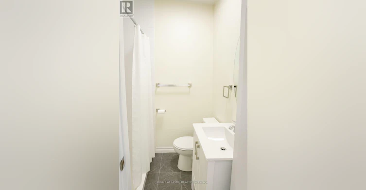 303 - 198-200 Queen Street W, Toronto, ON, M5V 1Z2 - 3