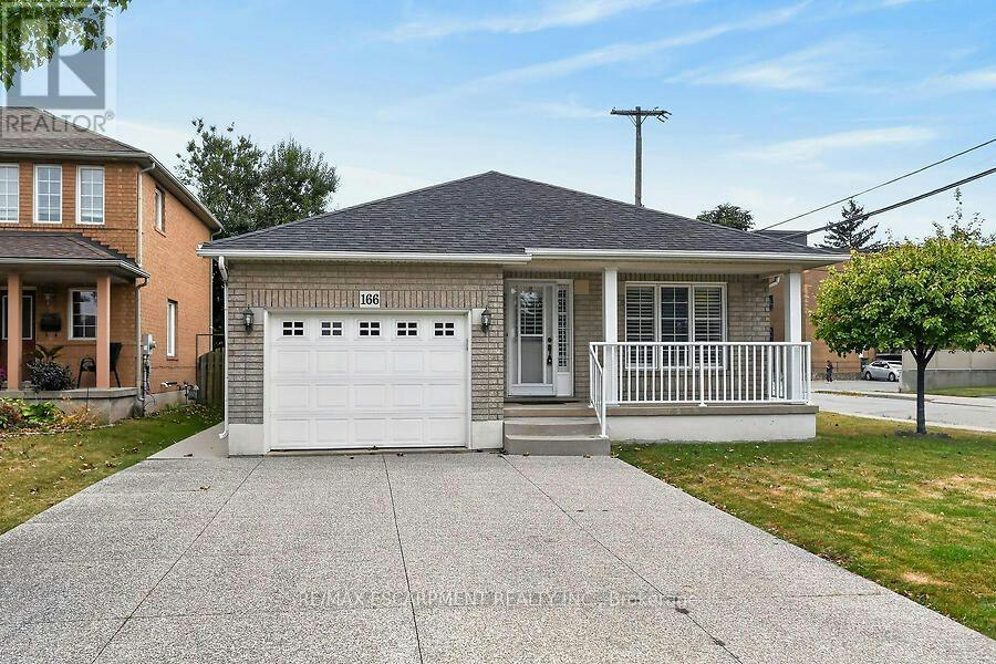 166 Toby Crescent, Hamilton, ON, L8T 2P2