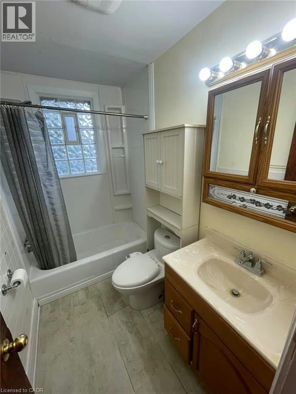 Upper-2 Menzie Avenue, Guelph, ON, N1E 5X9 - 8