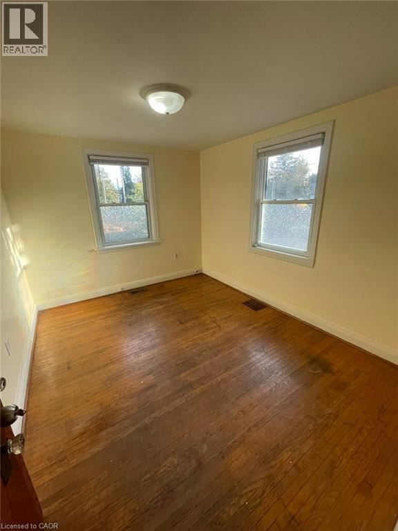 Upper-2 Menzie Avenue, Guelph, ON, N1E 5X9 - 7