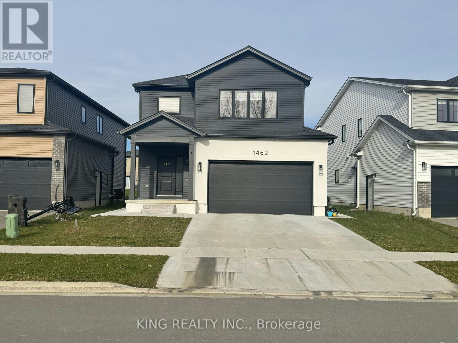 UPPER-1462 Twilite Boulevard, London, ON, N6G 3R5 - 2