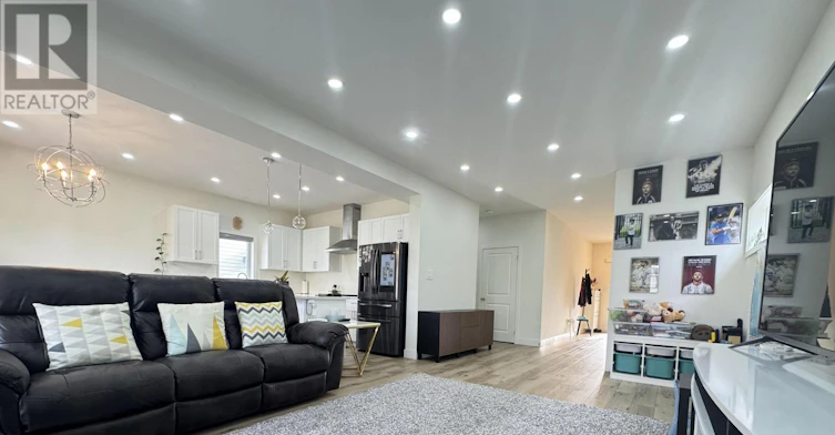 UPPER-1462 Twilite Boulevard, London, ON, N6G 3R5 - 11