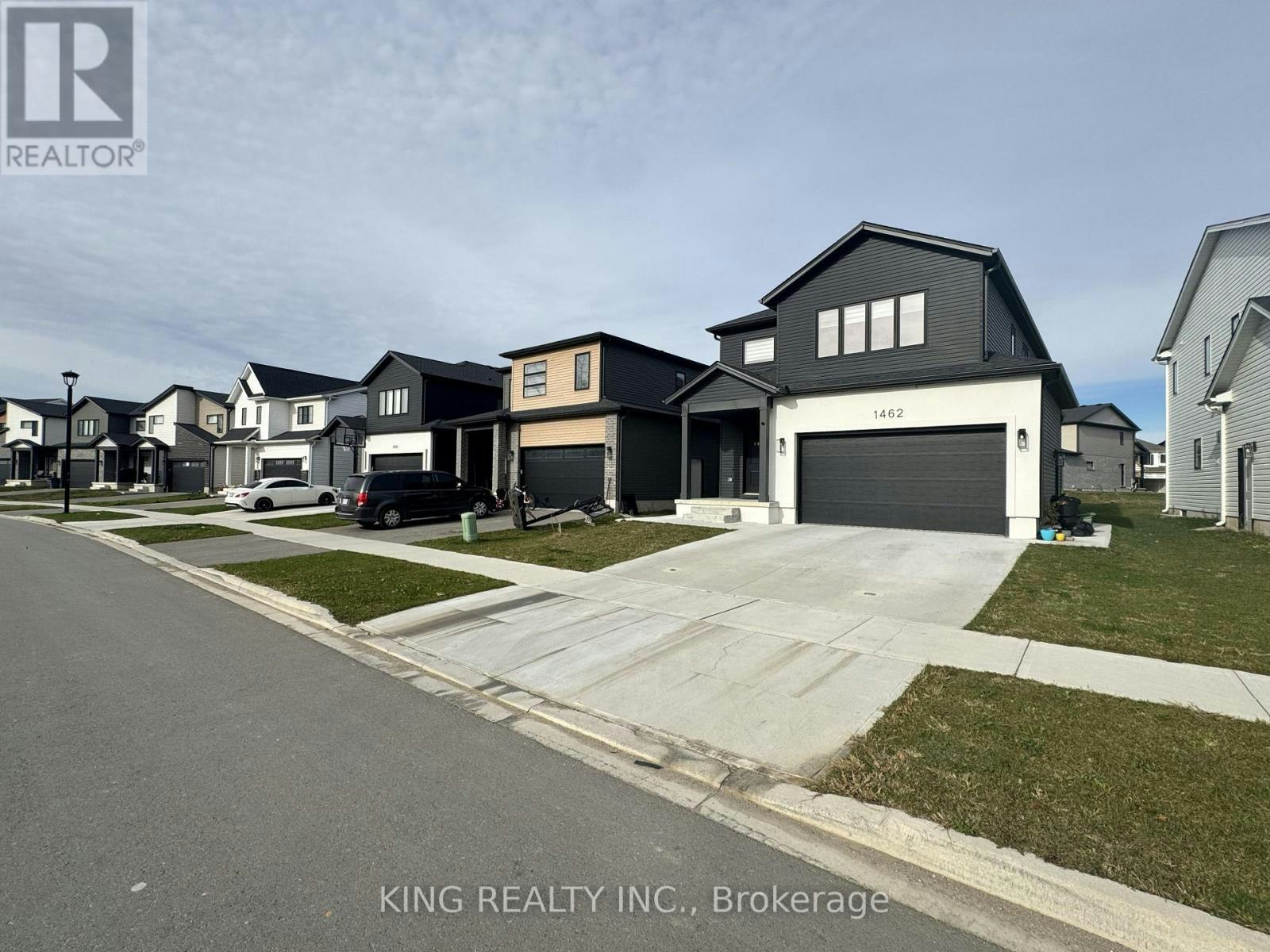 UPPER-1462 Twilite Boulevard, London, ON, N6G 3R5 - 3