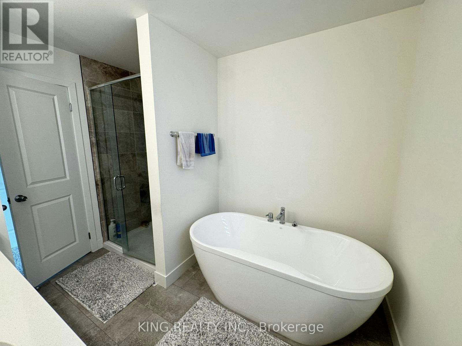 UPPER-1462 Twilite Boulevard, London, ON, N6G 3R5 - 28