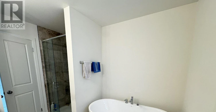 UPPER-1462 Twilite Boulevard, London, ON, N6G 3R5 - 28