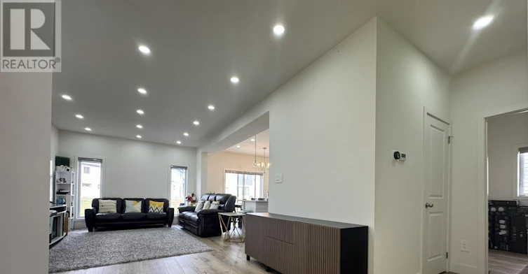 UPPER-1462 Twilite Boulevard, London, ON, N6G 3R5 - 8