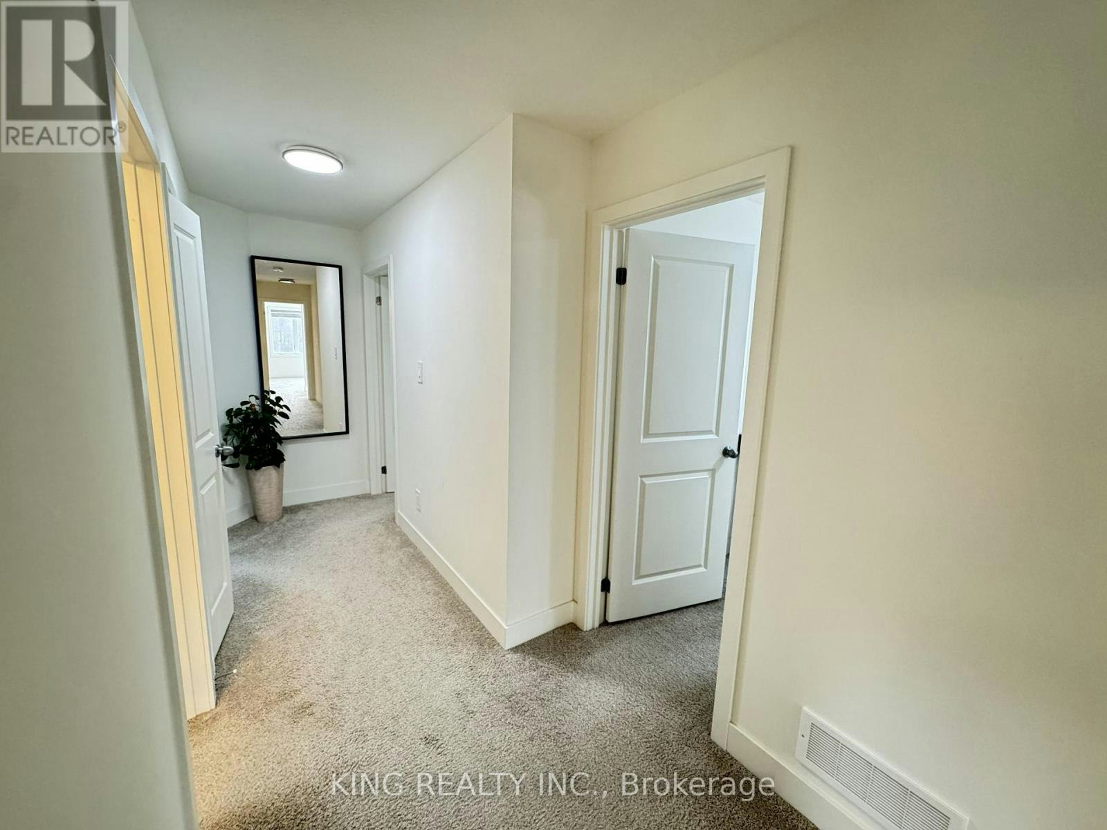 UPPER-1462 Twilite Boulevard, London, ON, N6G 3R5 - 21