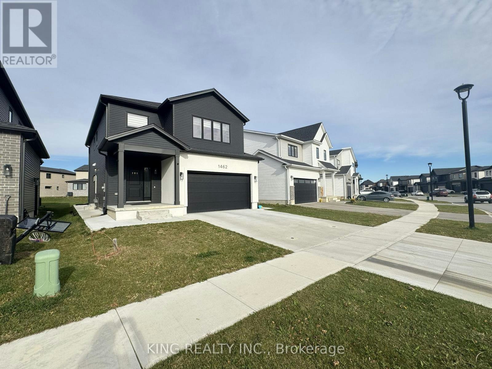 UPPER-1462 Twilite Boulevard, London, ON, N6G 3R5 - 4