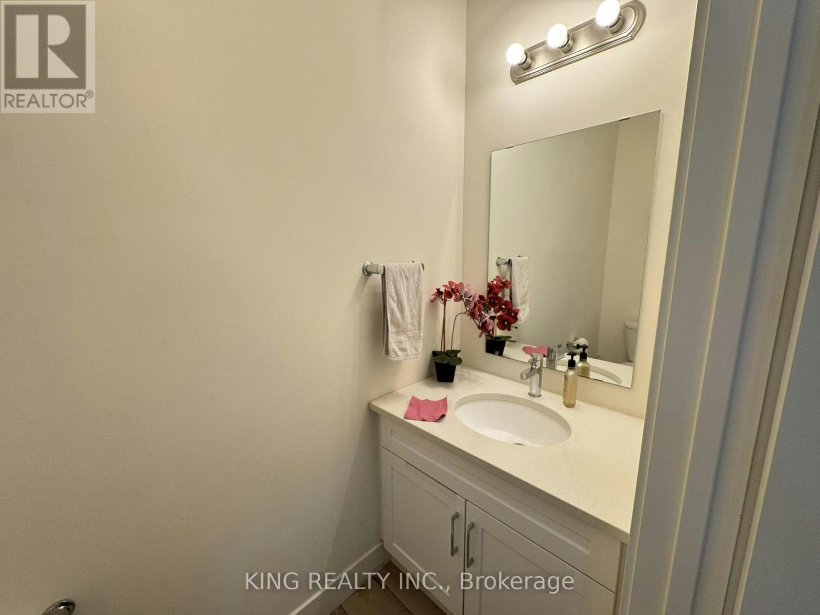 UPPER-1462 Twilite Boulevard, London, ON, N6G 3R5 - 18