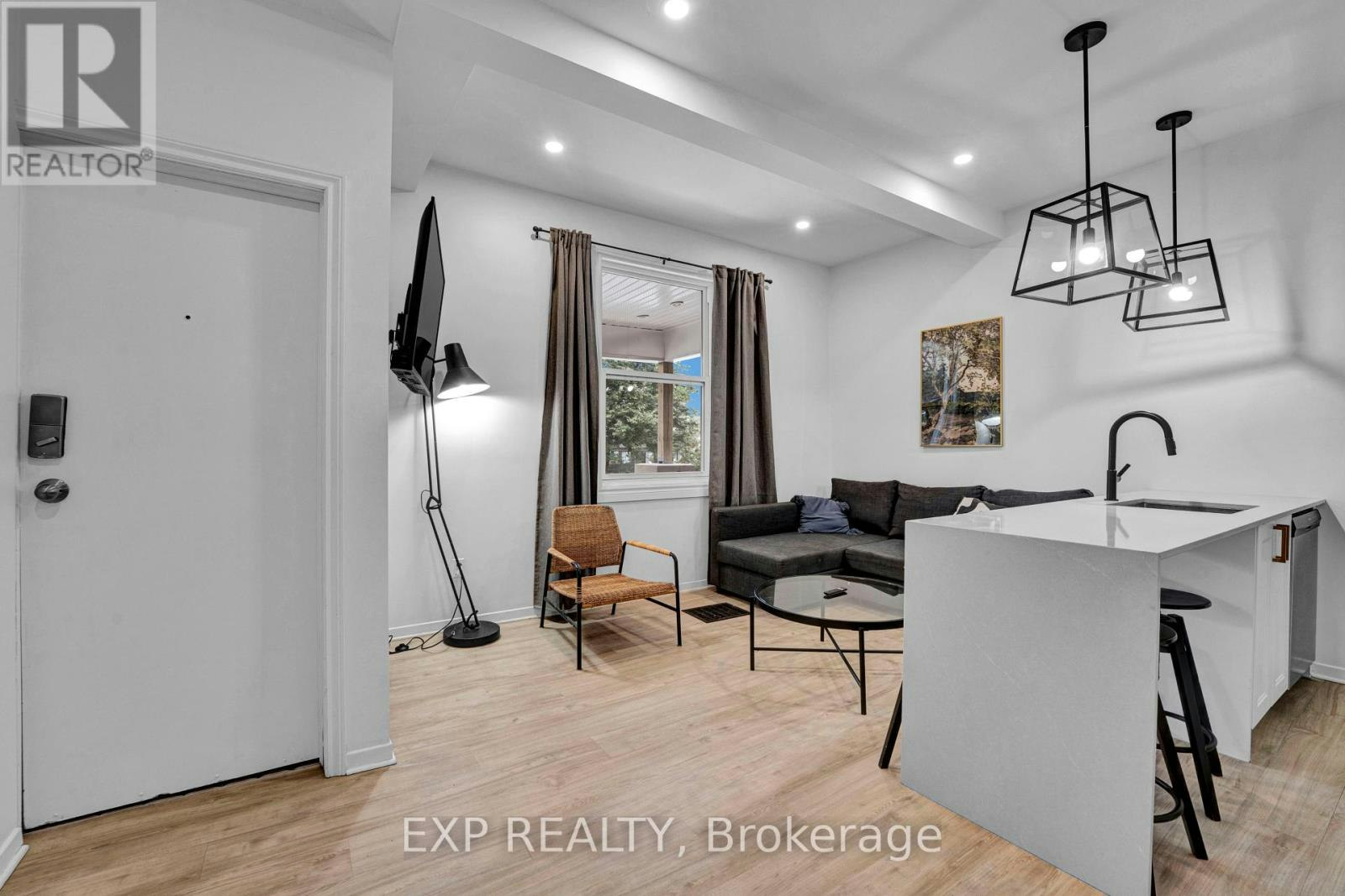 2-327 Catherine Street, Ottawa, ON, K1R 5T4 - 6