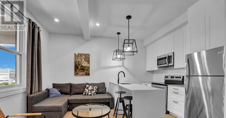 2-327 Catherine Street, Ottawa, ON, K1R 5T4