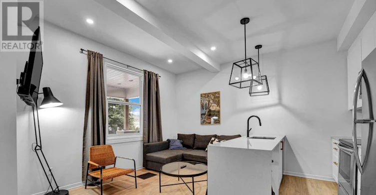2-327 Catherine Street, Ottawa, ON, K1R 5T4 - 5