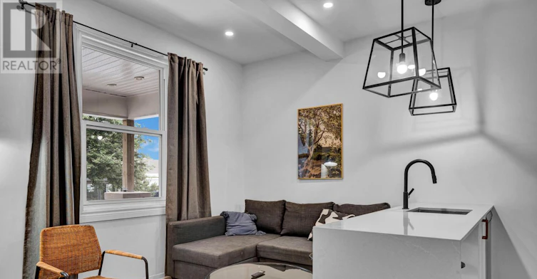 2-327 Catherine Street, Ottawa, ON, K1R 5T4 - 4