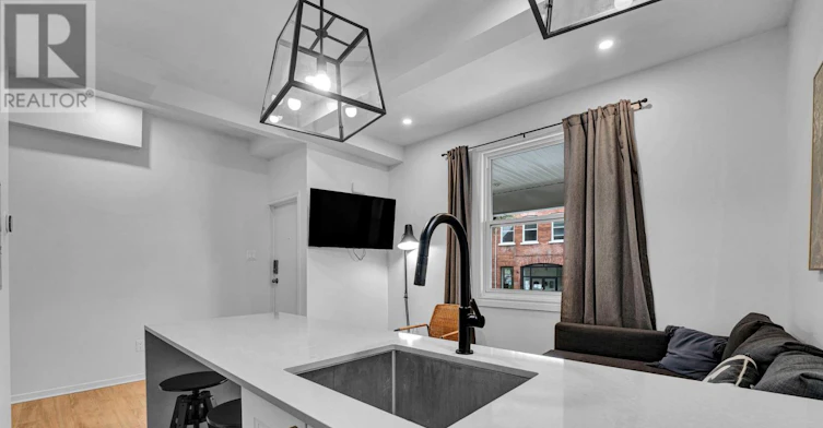 2-327 Catherine Street, Ottawa, ON, K1R 5T4 - 10