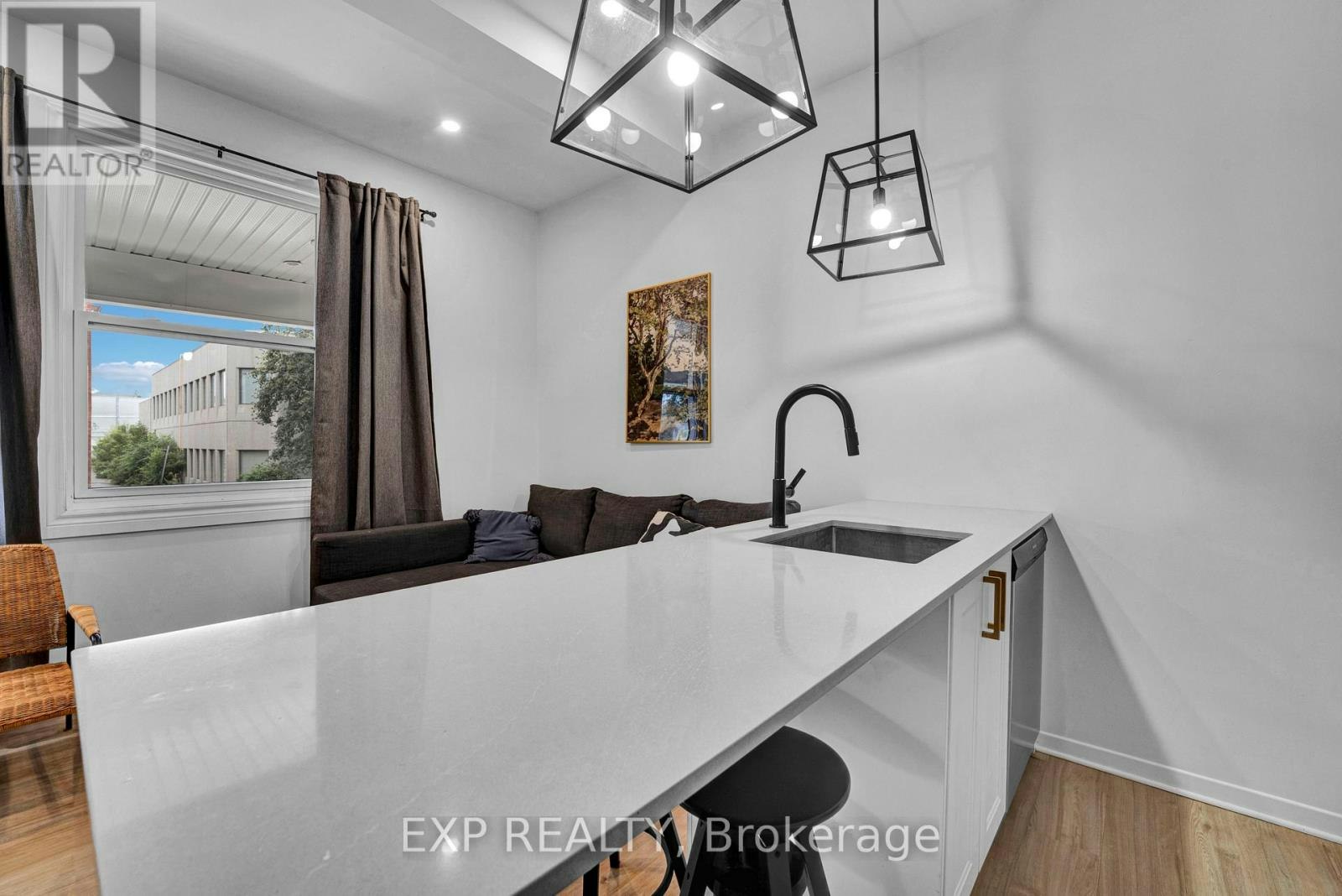 2-327 Catherine Street, Ottawa, ON, K1R 5T4 - 9