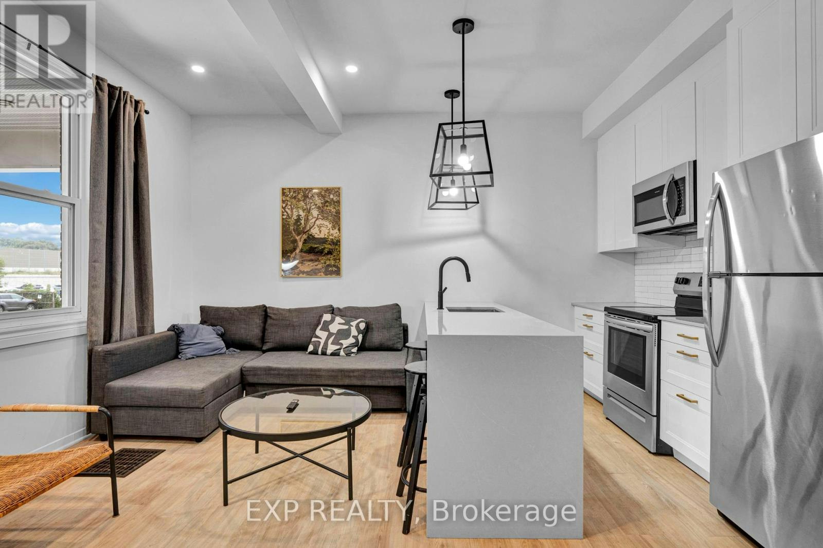 2-327 Catherine Street, Ottawa, ON, K1R 5T4 - 3