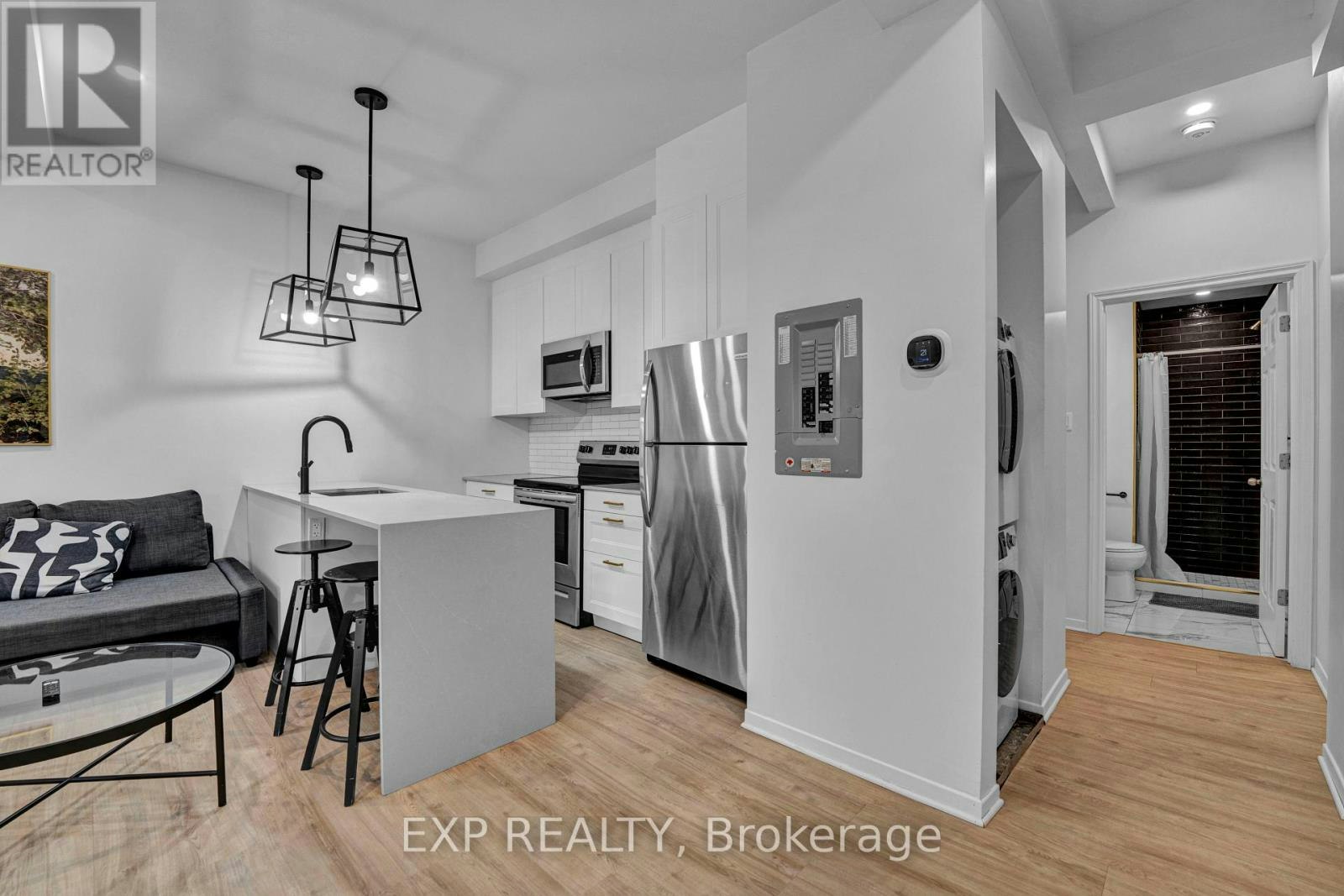 2-327 Catherine Street, Ottawa, ON, K1R 5T4 - 2