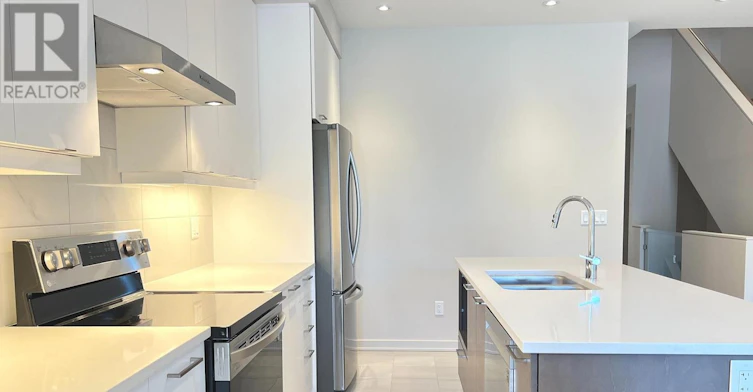 516 Borbridge Avenue, Ottawa, ON, K4M 0H9 - 5
