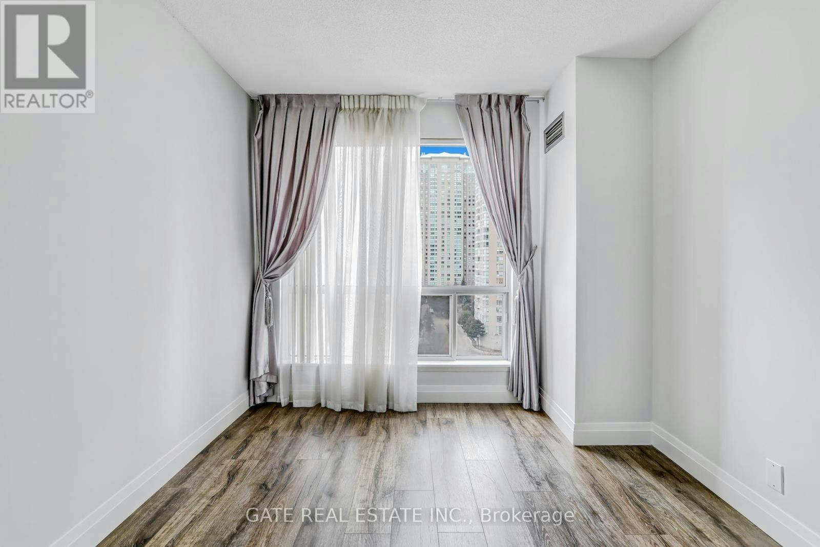 1111-8 Lee Centre Drive, Toronto, ON, M1H 3H8 - 18