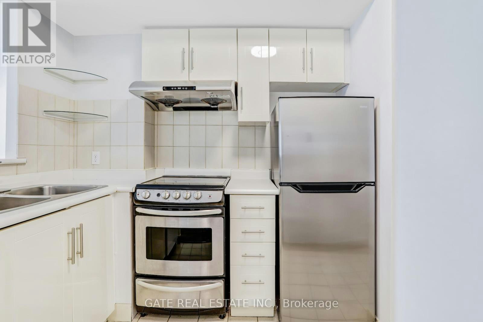 1111-8 Lee Centre Drive, Toronto, ON, M1H 3H8 - 16