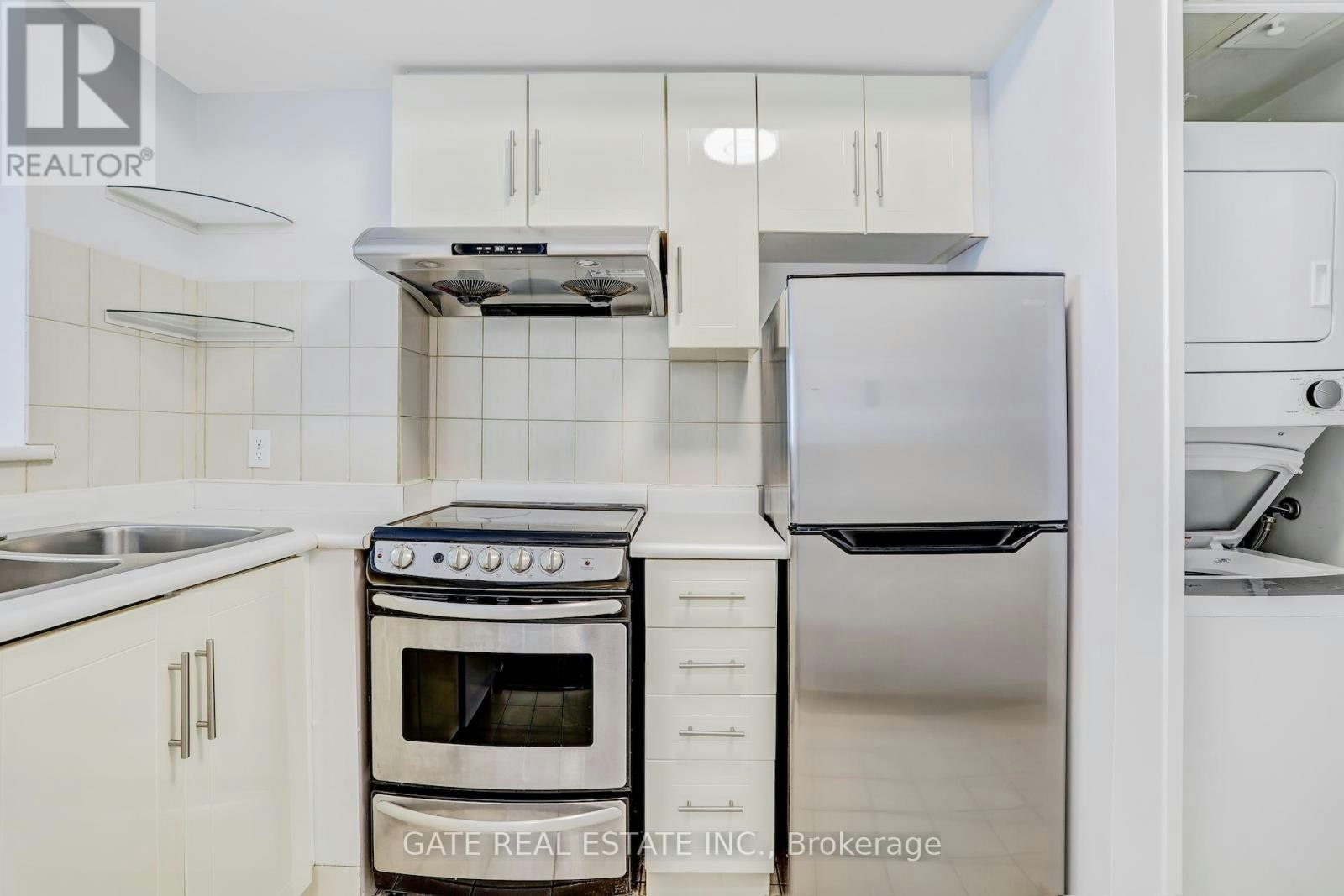 1111-8 Lee Centre Drive, Toronto, ON, M1H 3H8 - 13