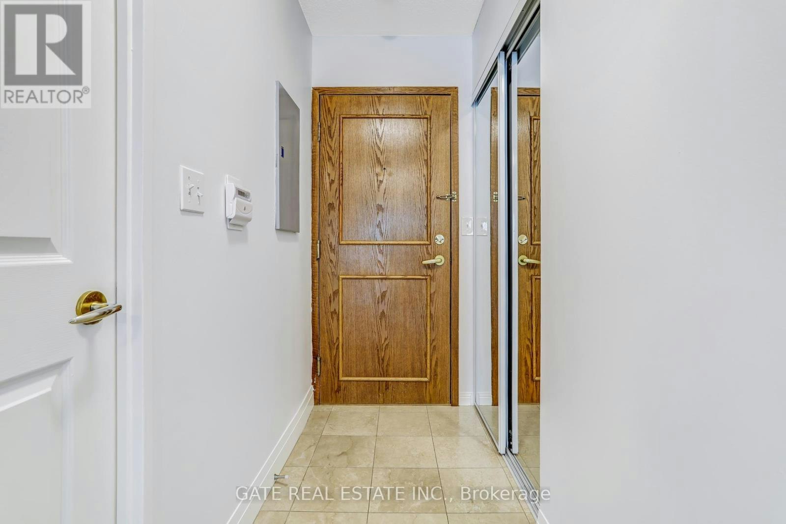 1111-8 Lee Centre Drive, Toronto, ON, M1H 3H8 - 3