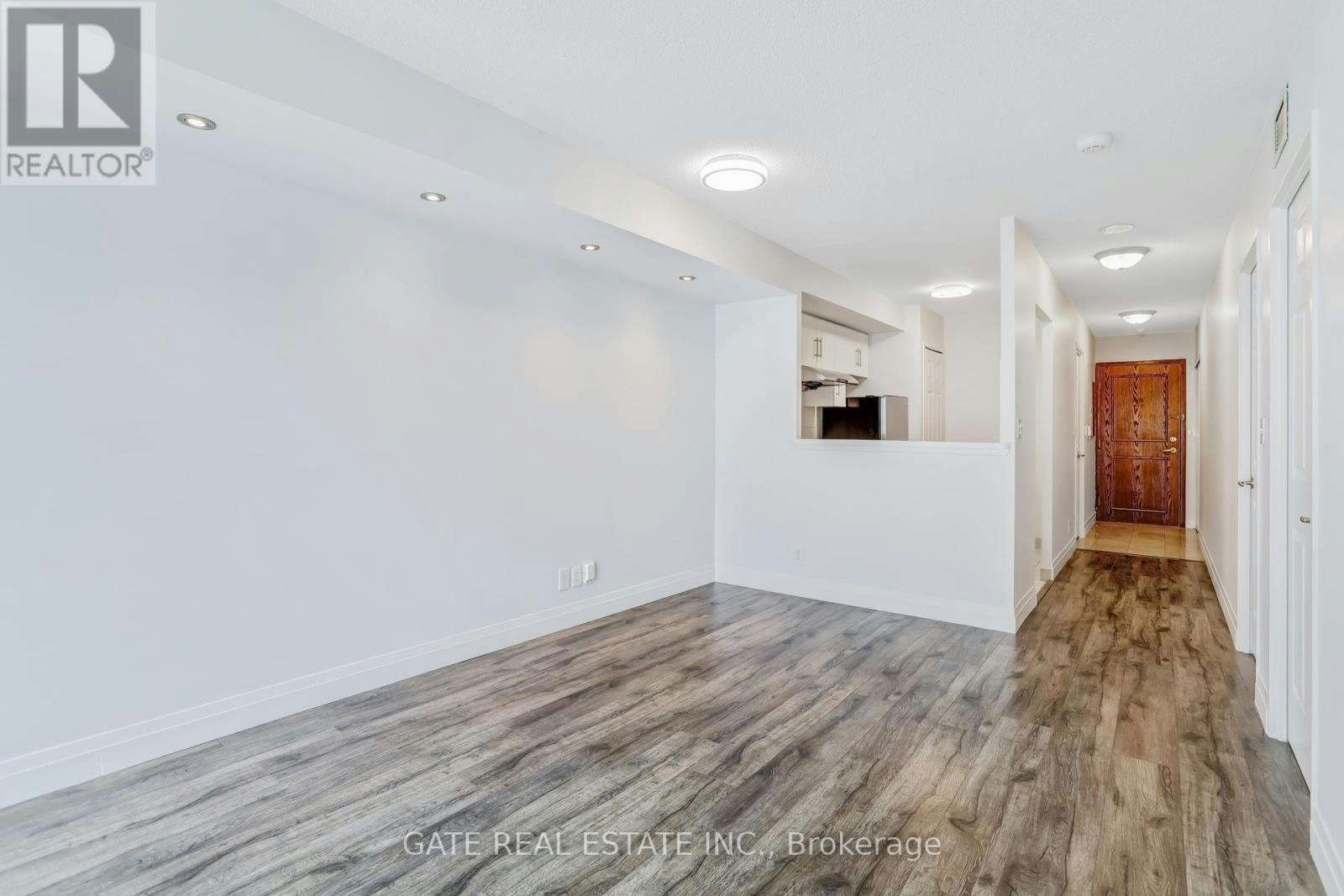1111-8 Lee Centre Drive, Toronto, ON, M1H 3H8 - 10