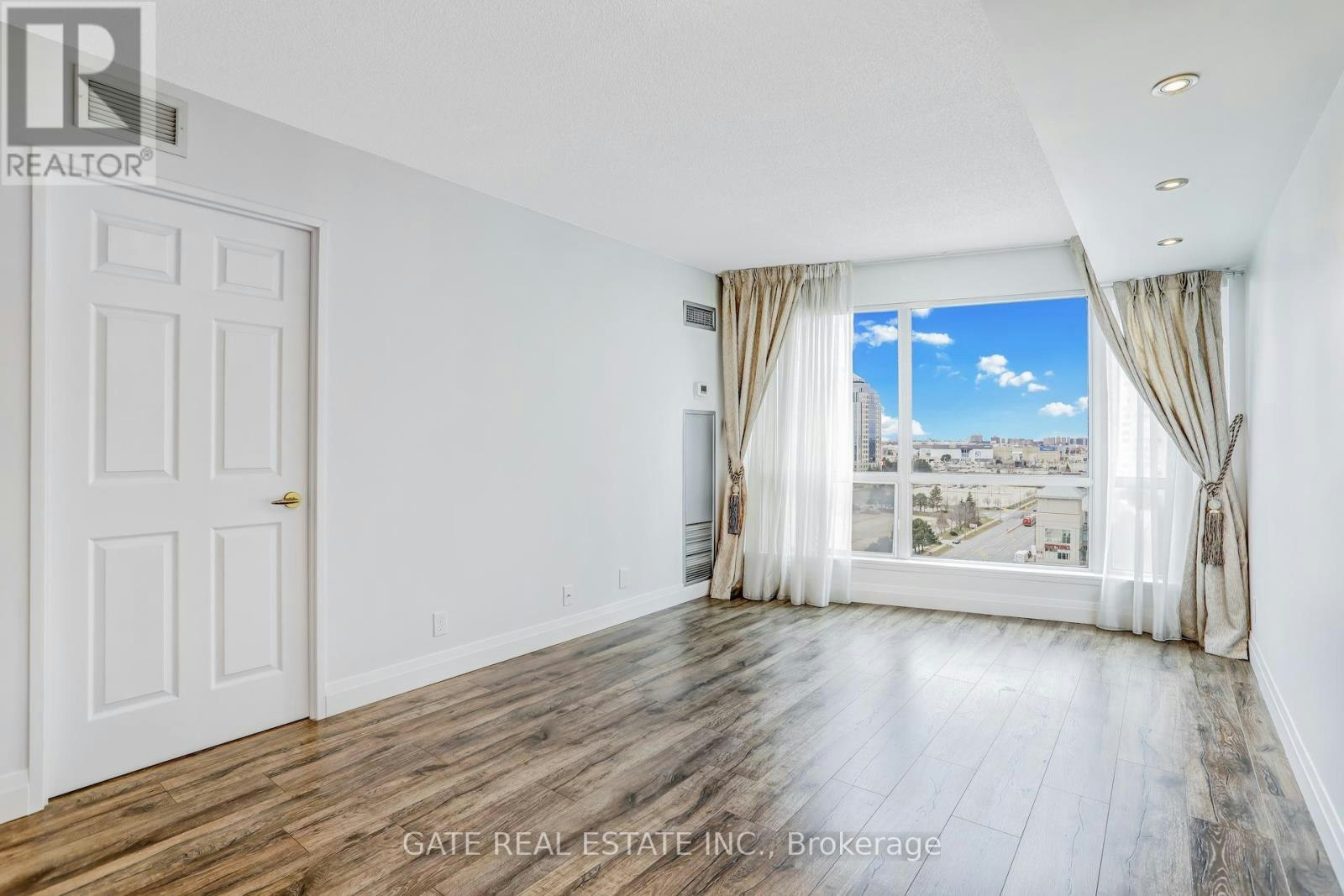 1111-8 Lee Centre Drive, Toronto, ON, M1H 3H8 - 8