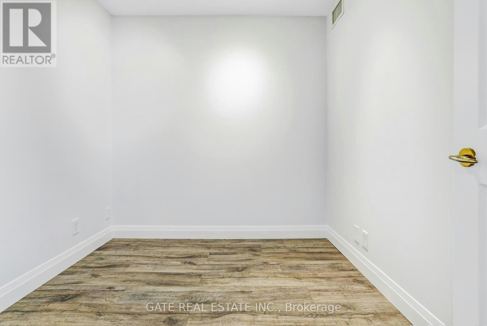 1111-8 Lee Centre Drive, Toronto, ON, M1H 3H8 - 22