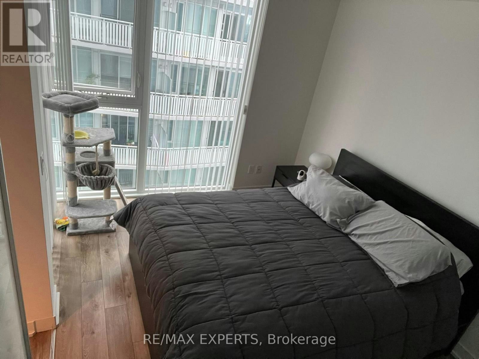 911-25 Baseball Place, Toronto, ON, M4M 0E7 - 7