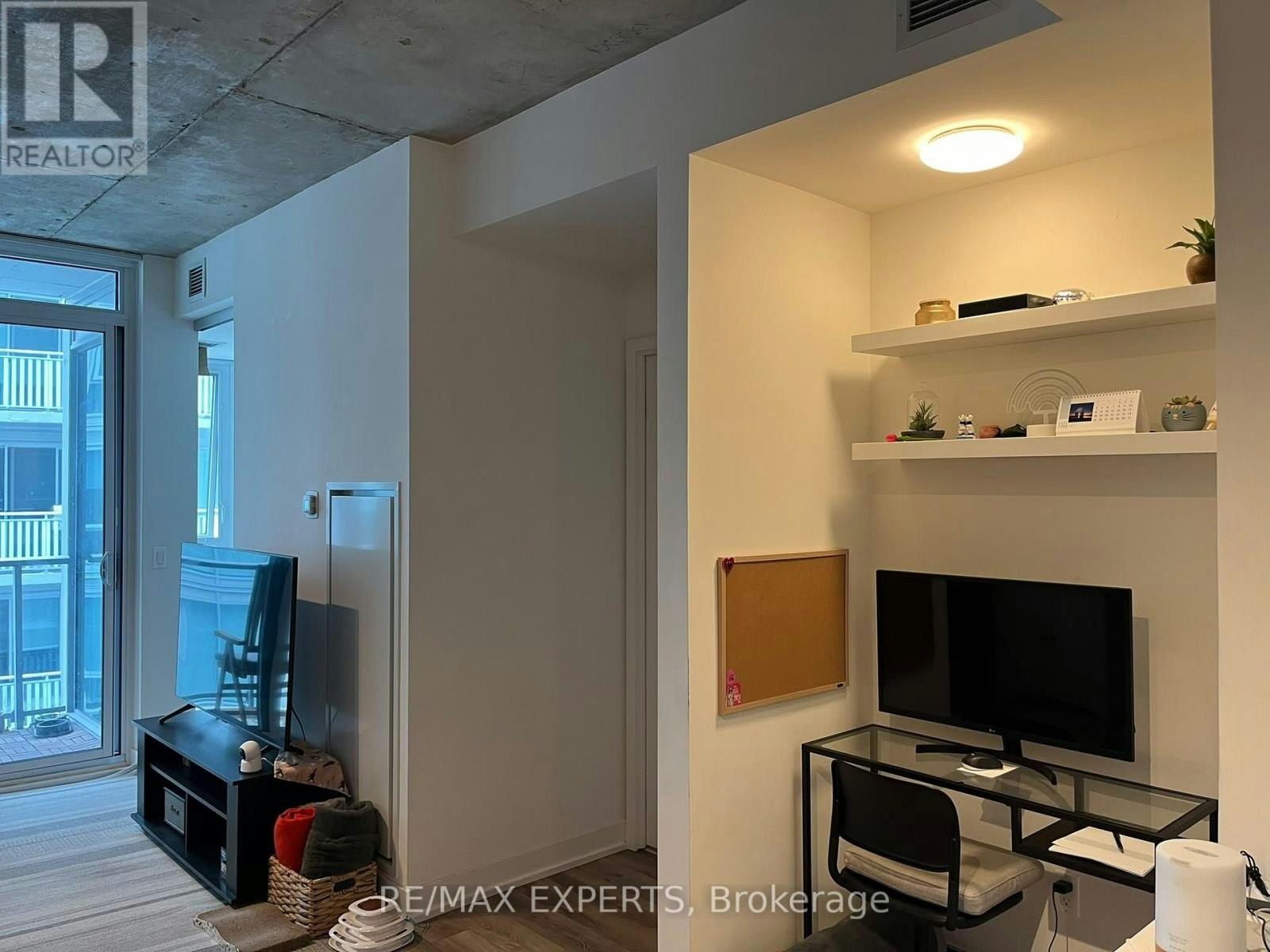 911-25 Baseball Place, Toronto, ON, M4M 0E7 - 13