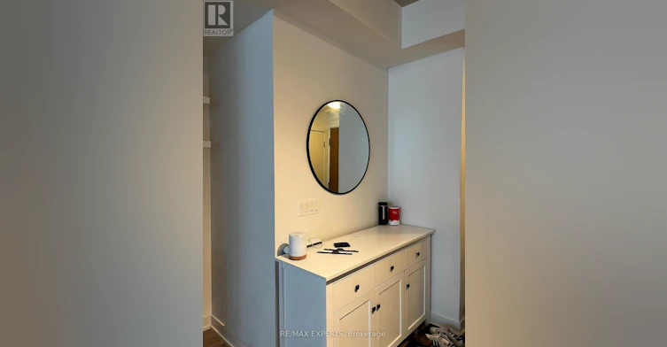 911-25 Baseball Place, Toronto, ON, M4M 0E7 - 12