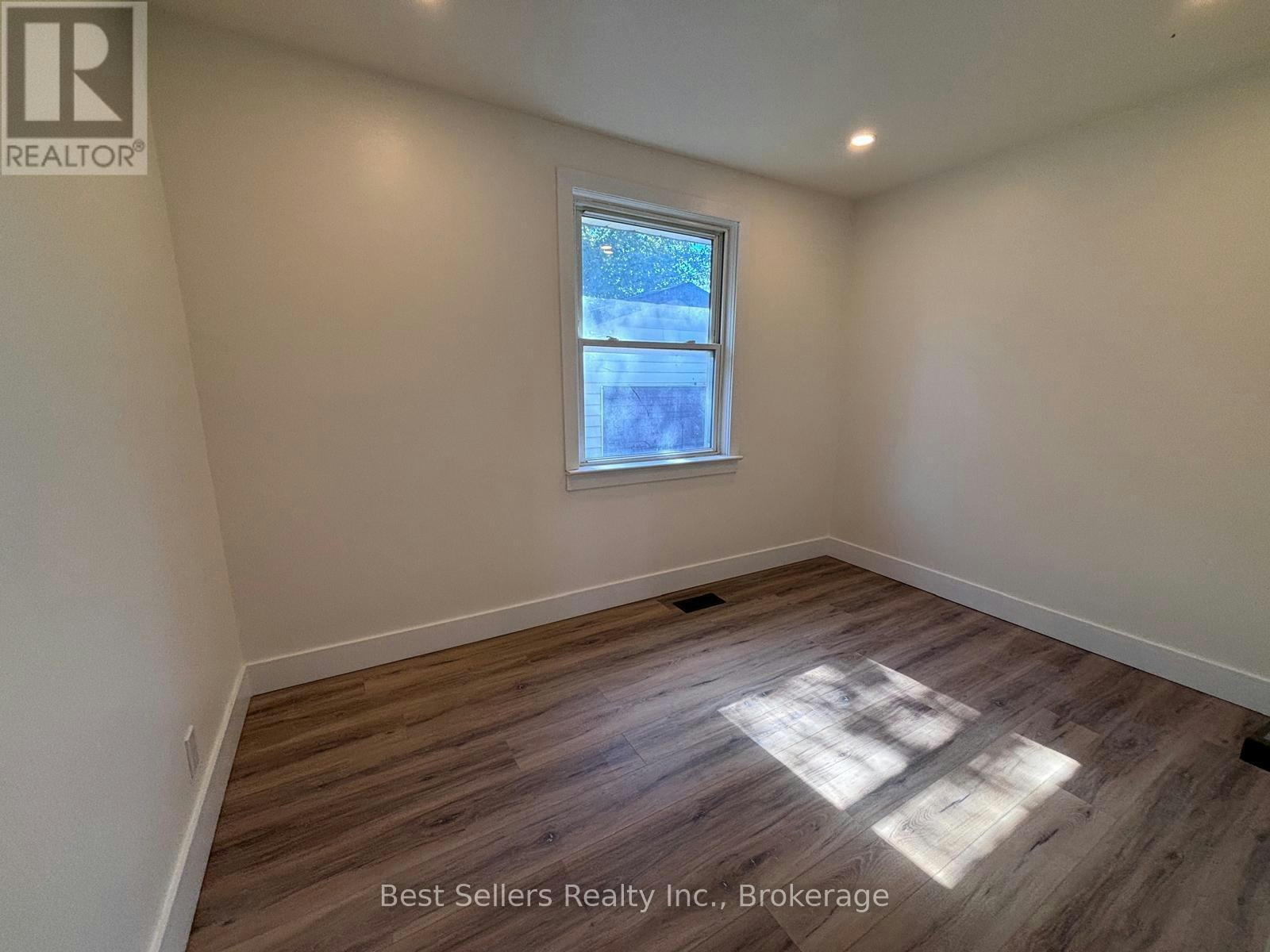 MAIN-767 Gaspe Avenue, Oshawa, ON, L1J 1C8 - 7